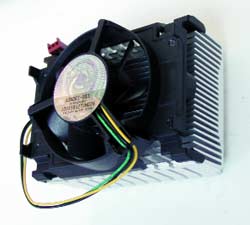 «Старый» боксовый кулер для Pentium 4.