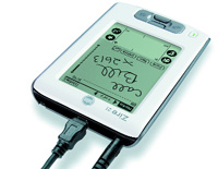 Zire 21 работает под управлением Palm OS 5.2.1 — все по-честному, но с шестнадцатью оттенками серого.